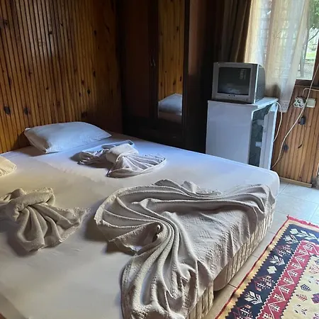 別荘 Oran Agac Bungalovs ケメル